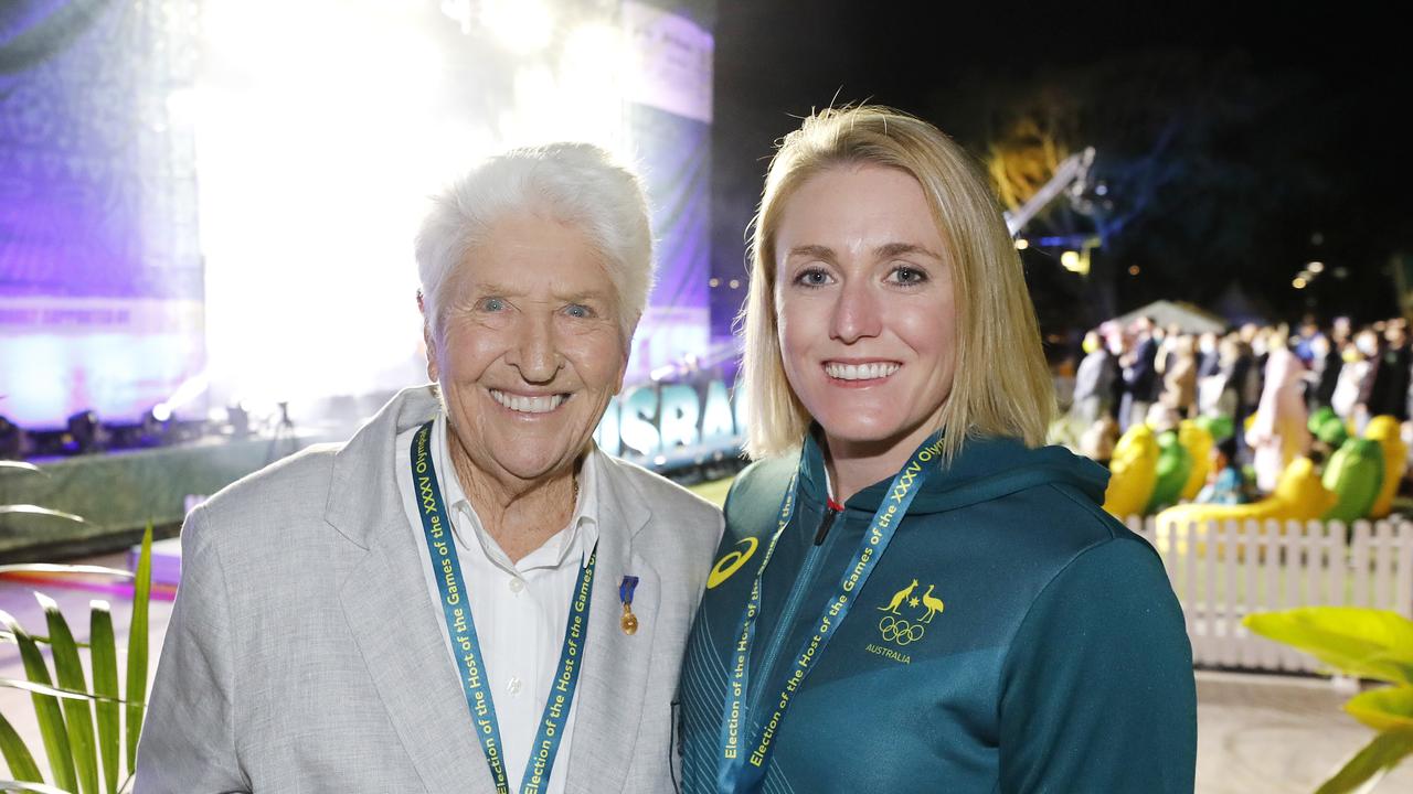 Olympic legends Dawn Fraser and Sally Pearson. Image/Josh Woning.