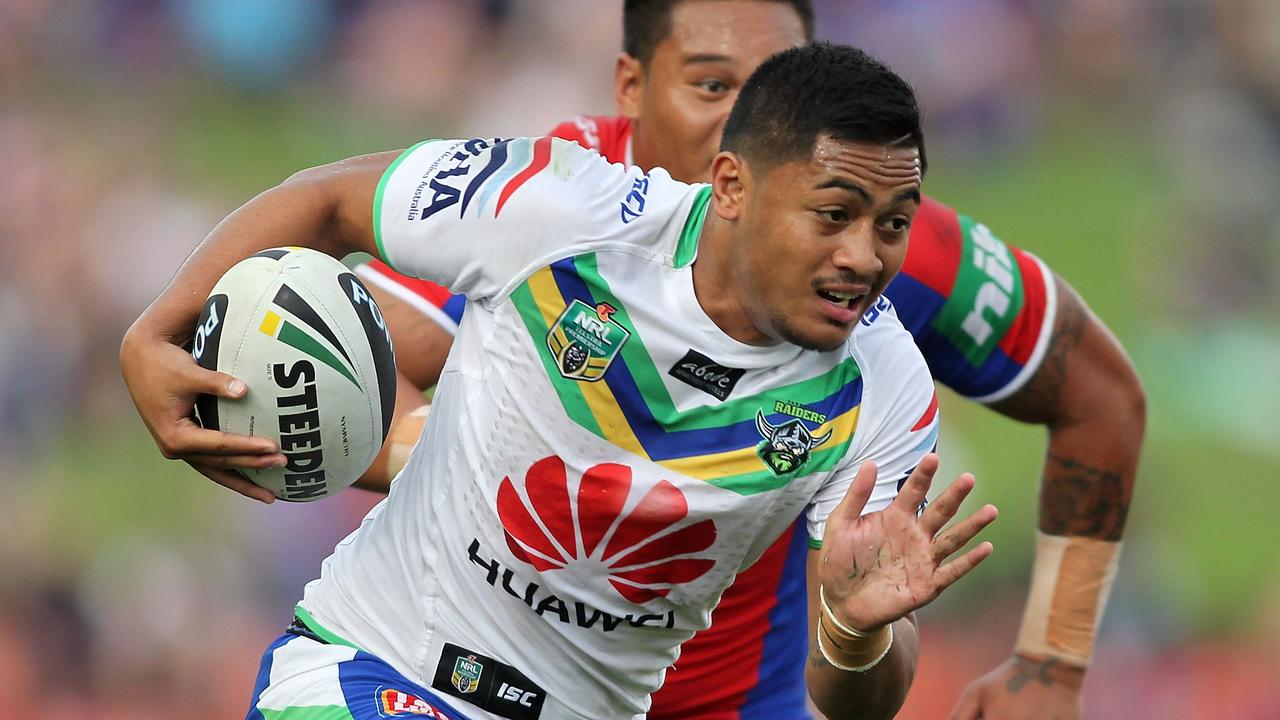 NEWCASTLE, AUSTRALIA - MARCH 16: Anthony Milford of the Raiders runs with the ball during the round two NRL match between the Newcastle Knights and the Canberra Raiders at Hunter Stadium on March 16, 2014 in Newcastle, Australia. (Photo by Tony Feder/Getty Images)