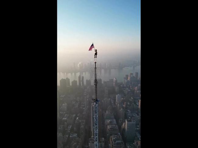 Trump fan scales Empire State Building to congratulate President-Elect