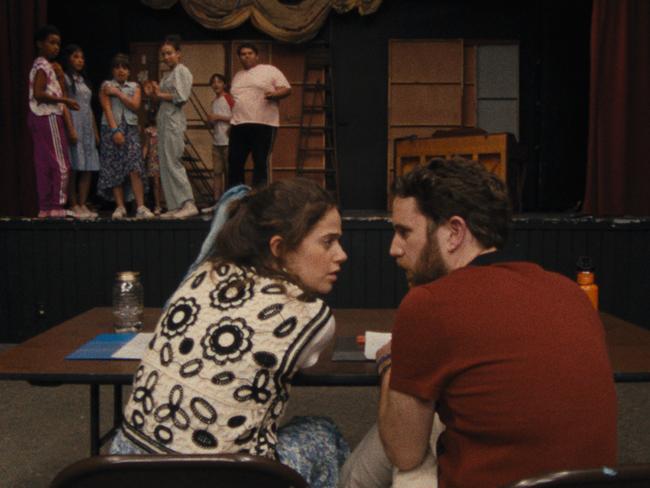 Molly Gordon and Ben Platt in the film THEATER CAMP. Courtesy of Searchlight Pictures. © 2023 20th Century Studios All Rights Reserved.