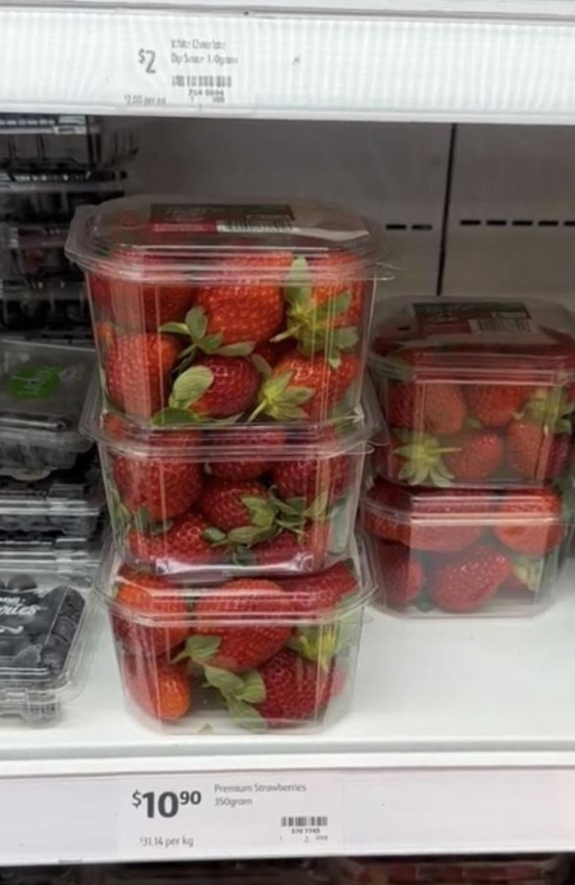 Strawberry Consumption Reduces Risk of Dementia, New Study Suggests