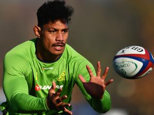 LONDON, ENGLAND - DECEMBER 01: Lopeti Timani catches the ball during an Australia training session at Harrow School on December 1, 2016 in London, England. Australia are due to face England on December 3 at Twickenham. (Photo by Dan Mullan/Getty Images)