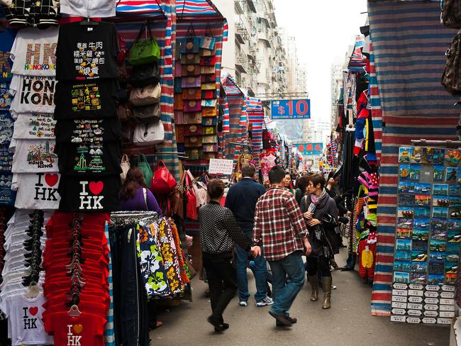 C892HW The Hustle and Bustle of The Ladies Market in Tung Choi Street Mong Kok Kowloon Hong Kong China Asia Photo – Alamy Escape 11 June 2023 Hong Kong