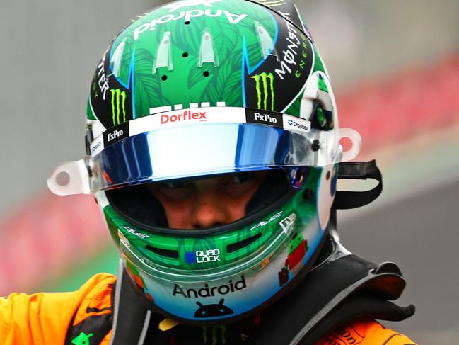 SAO PAULO, BRAZIL - NOVEMBER 01: Sprint Pole qualifier Oscar Piastri of Australia and McLaren celebrates in parc ferme during Sprint Qualifying ahead of the F1 Grand Prix of Brazil at Autodromo Jose Carlos Pace on November 01, 2024 in Sao Paulo, Brazil. (Photo by Mark Thompson/Getty Images)