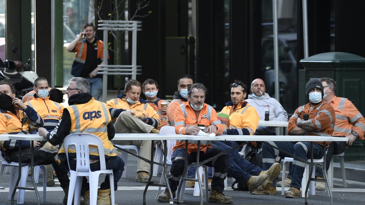 Construction workers set up an outdoor break room in central Melbourne last week. Picture: NCA NewsWire / Andrew Henshaw.