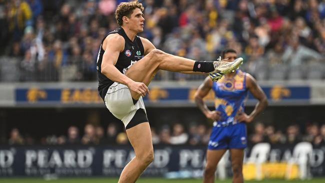 Jason Dunstall has backed Charlie Curnow to take home the Coleman Medal. Picture: Getty Images