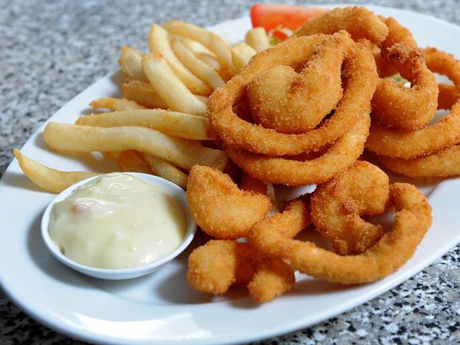 Barnacle Bill's seafood plate.