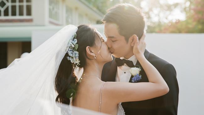 Newly weds: Eileen Xie and Phillip Ng, photography: Quince and Mulberry Studios