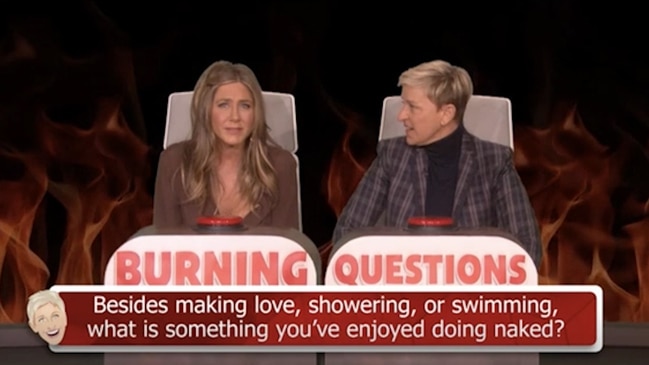 Jennifer Aniston Porn Captions - Jennifer Anniston reveals she has a habit of watching TV in the nude |  Kidspot