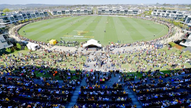 Huge crowds descended on Waverley Park ahead of the 2015 Grand Final. Picture: Jason Edwards