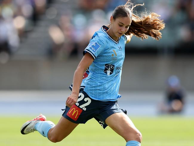 SYDNEY, AUSTRALIA - NOVEMBER 26:  Indiana Dos Santos of Sydney FC controls the ball during the A-League Women round six match between Sydney FC and Melbourne City at Sydney Olympic Park Athletic Centre, on November 26, 2023, in Sydney, Australia. (Photo by Matt King/Getty Images)
