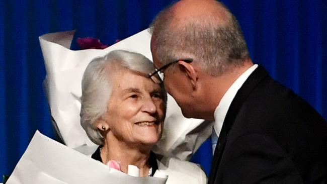 Prime Minister Scott Morrison with his mother, Marion Morrison. Picture: Tracey Nearmy/Getty Images)