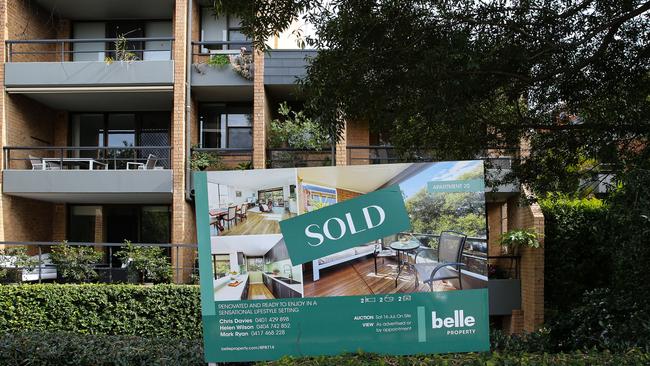 House prices continue to drop due to rising rates. Picture: Newscorp- Daily Telegraph / Gaye Gerard