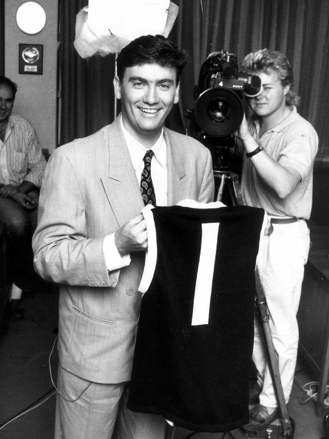 Rookie footy journalist Eddie McGuire was calling the 1990 Grand Final for radio station 3KY.