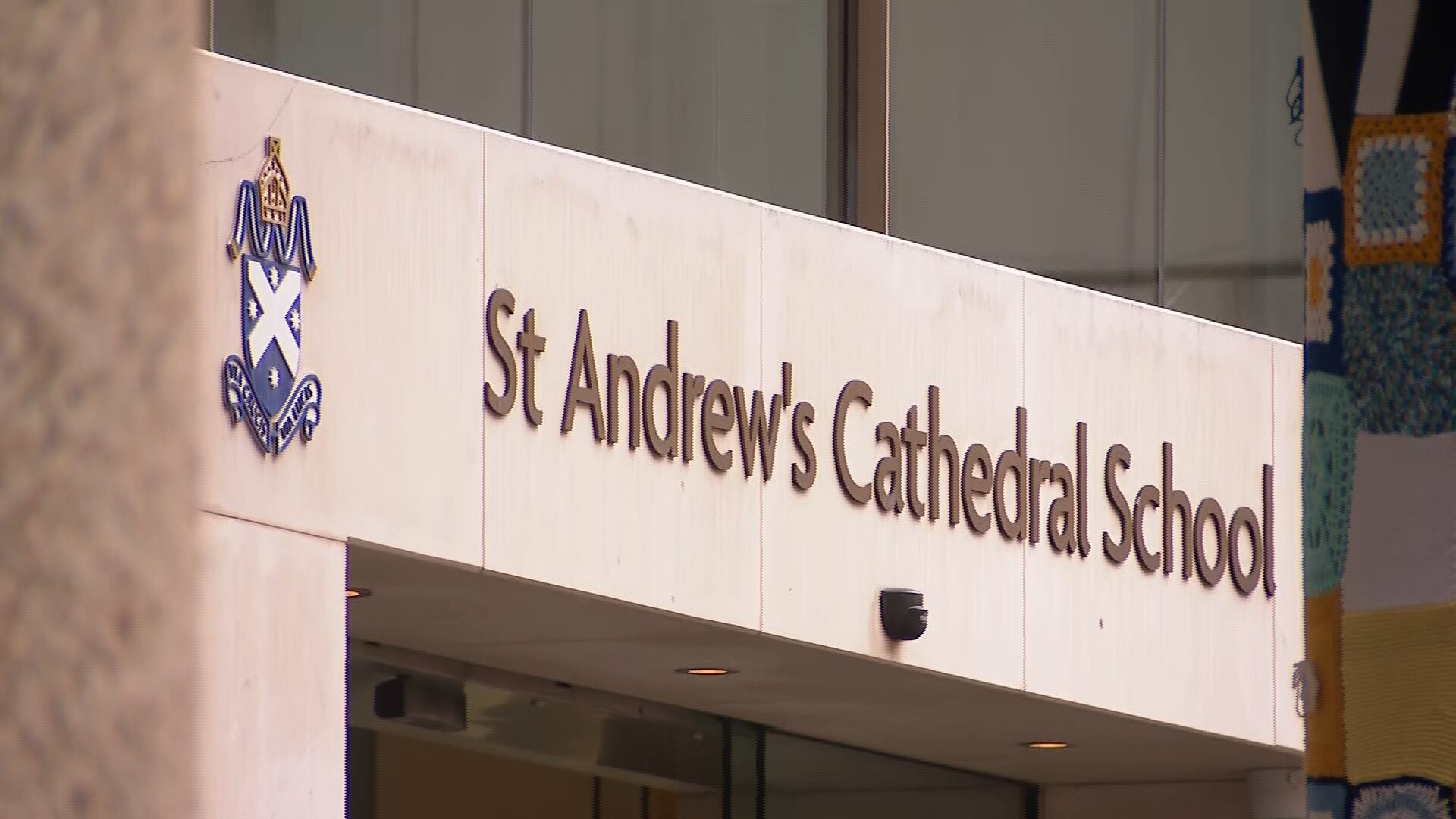 Today's News Headlines: School placed in lockdown in Sydney CBD