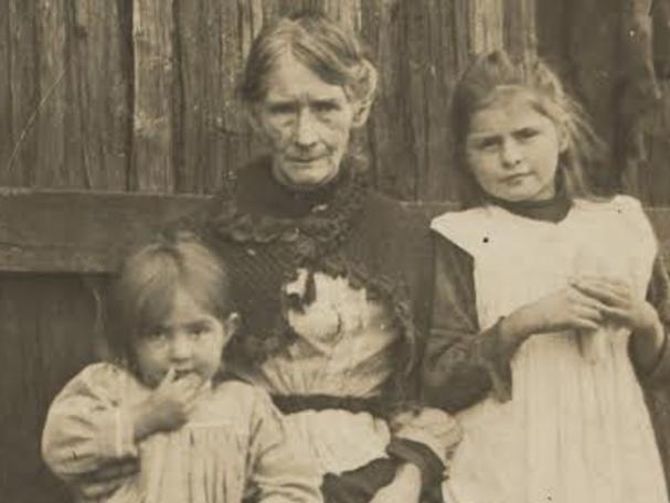 Ellen Kelly, Ned's mother, in 1911, with two of her grandchildren.