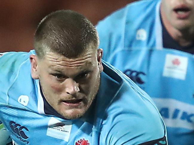 HAMILTON, NEW ZEALAND - MAY 26:  Tom Robertson of the Waratahs is tackled during the round 15 Super Rugby match between the Chiefs and the Waratahs at FMG Stadium on May 26, 2018 in Hamilton, New Zealand.  (Photo by Phil Walter/Getty Images)