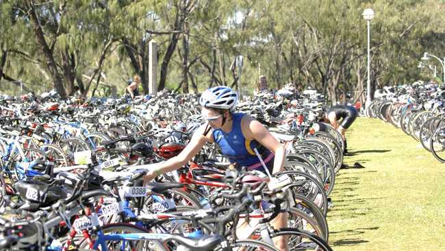 Roads close for triathlon today | Daily Telegraph