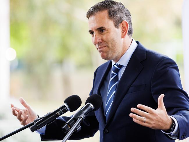 MELBOURNE, AUSTRALIA - Newswire Photos October 30, 2024: Federal treasurer Jim Chalmers speaks during formalities at Carlton Primary school. The Government is investing $19.3 million over five years to establish Partnerships for Local Action and Community Empowerment (PLACE). Picture: NewsWire / Aaron Francis / POOL IMAGE