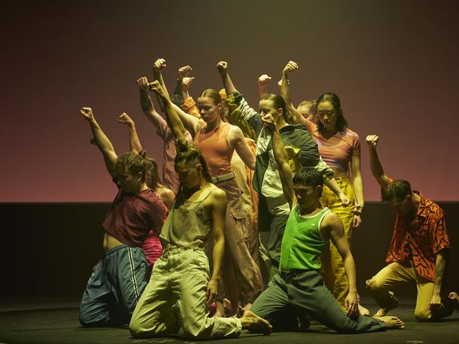 A scene from Savage, by Daniel Riley. Australian Dance Theatre, Adelaide, 2022. Picture: Sam Roberts