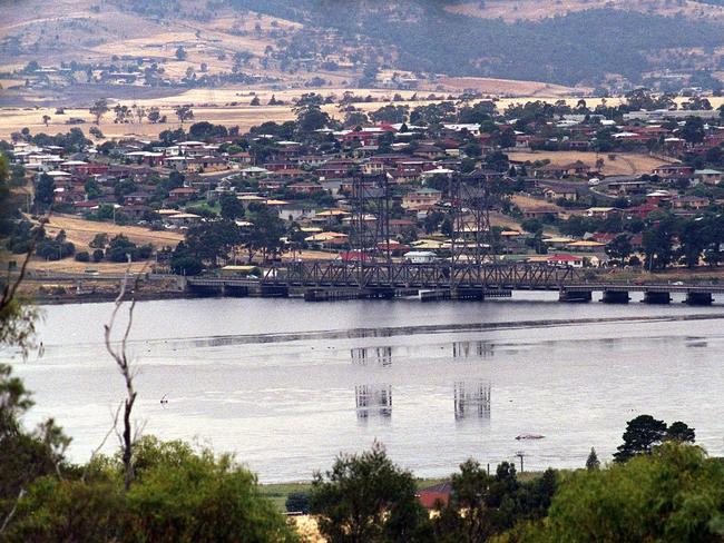 View suburb of Bridgewater with the Bridgewater Bridge in foreground