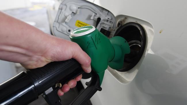 MELBOURNE, AUSTRALIA - NewsWire Photos, MAY 6, 2023. Budget Generics. Filling up the petrol tank at a petrol station in Carlton. Picture: NCA NewsWire / Josie Hayden