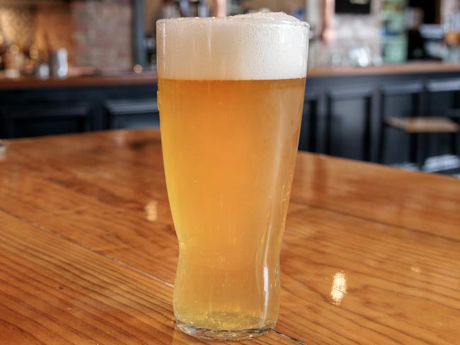 MELBOURNE, AUSTRALIA - NewsWire Photos JANUARY 28, 2023: BEER INFLATION.  The price of beer is set to rise for the second time in six months as inflation soars, bringing the price of a schooner to $12. Beer. Generic. StockPicture: NCA NewsWire / David Geraghty