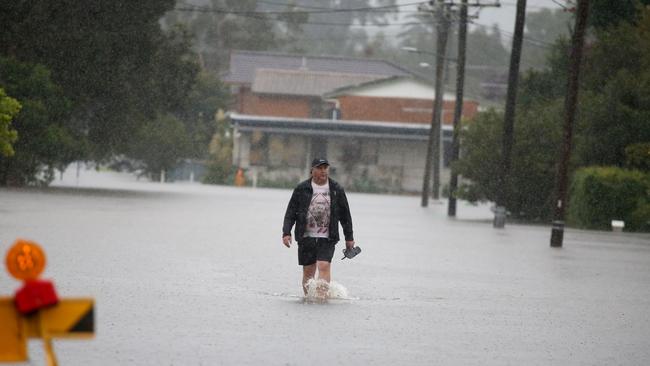 Wild weather lashes the NSW mid north coast causing flash flooding in some areas. Macksville. Pic Nathan Edwards