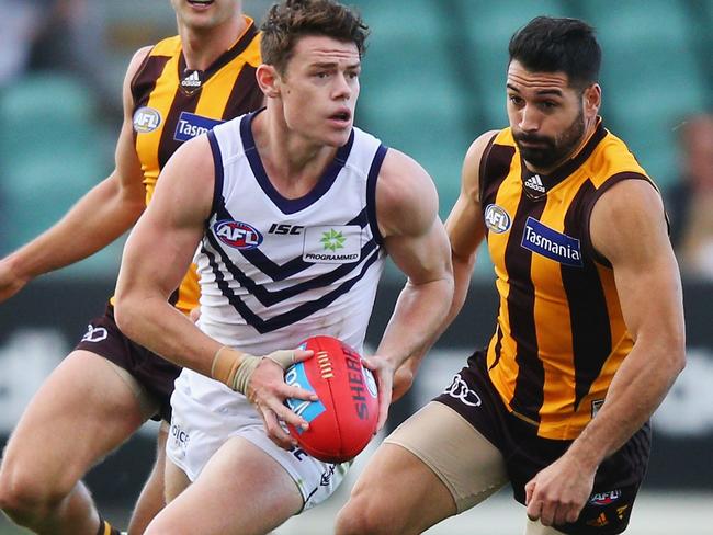 Lachie Neale had 30 handballs against the Hawks. Picture: Getty