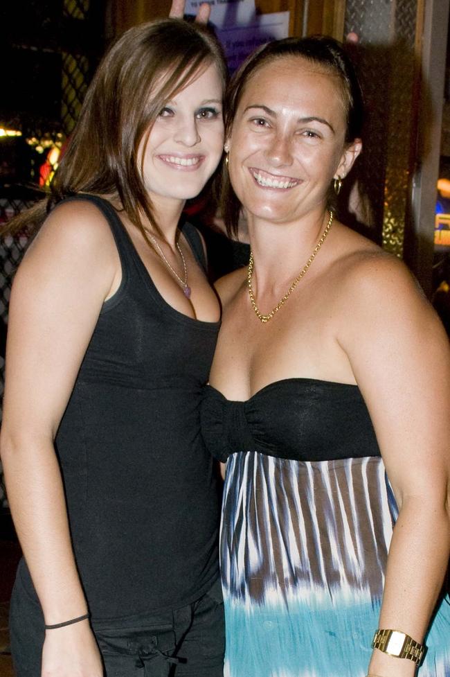 Socials, DJ Vee at Doors Nightclub, Mackay : Brittany Shuttlewood, Rachel McNeill.