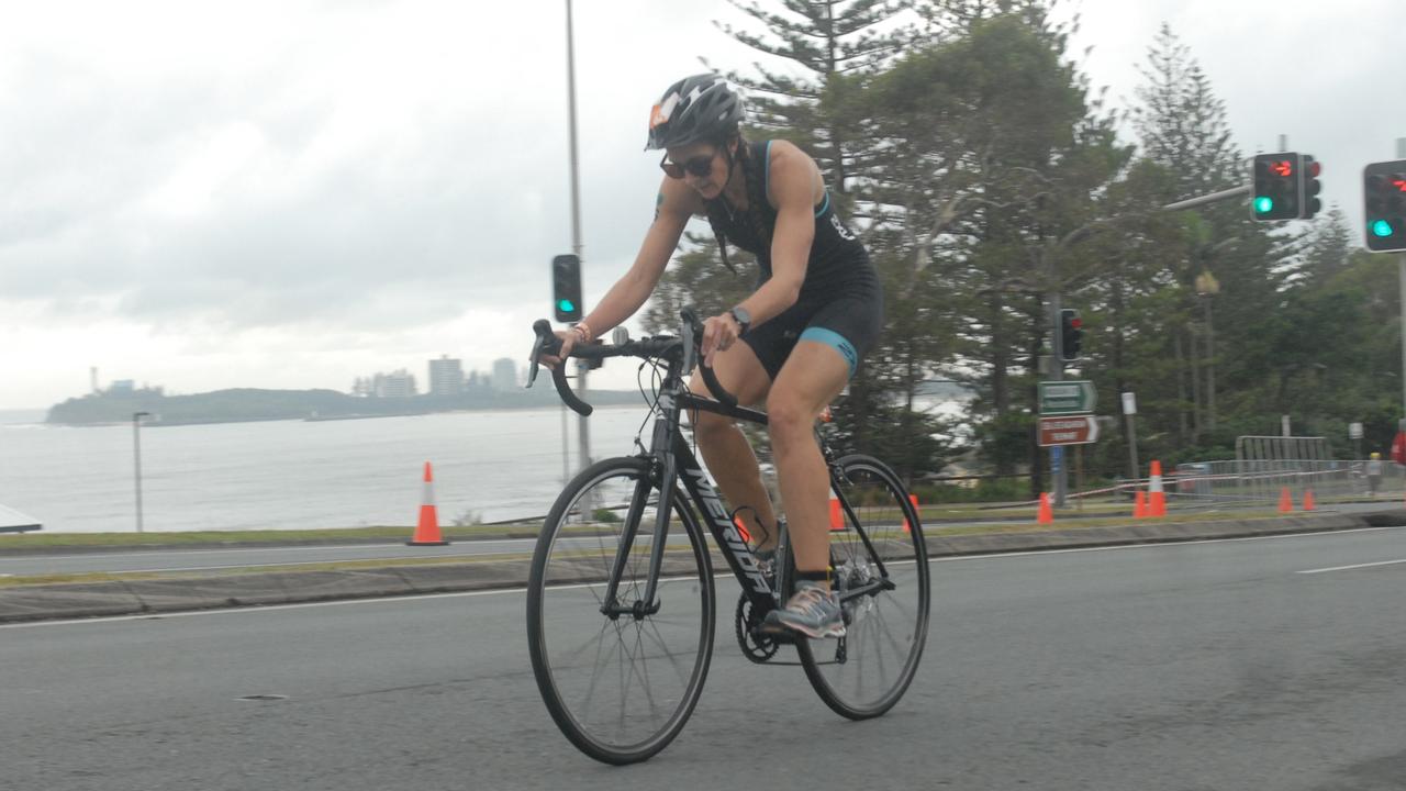 Action from the sprint event at the 2023 Mooloolaba Triathlon.