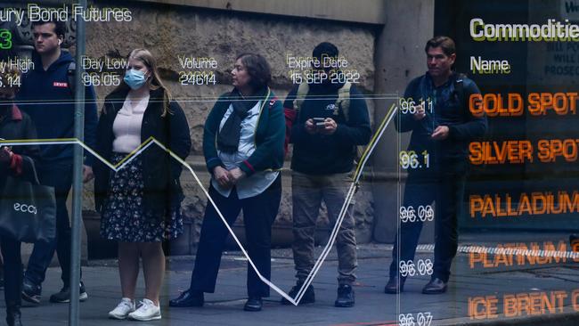 SYDNEY, AUSTRALIA - NEWSWIRE PHOTOS June 20 2022: A general view of people walking past the Australian Stock Exchange in Sydney ahead of the budget announcement. Picture NCA Newswire/ Gaye Gerard.