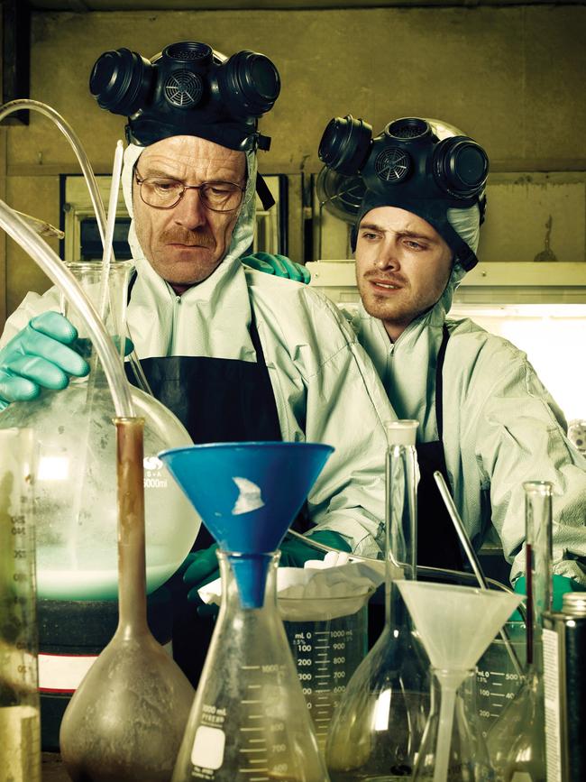 Actors Bryan Cranston (L) and Aaron Paul in TV series 'Breaking Bad'.