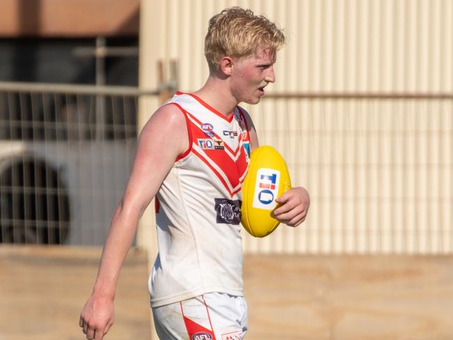 Waratah's Jake Sutton. Picture:  Aaron Black/AFLNT Media