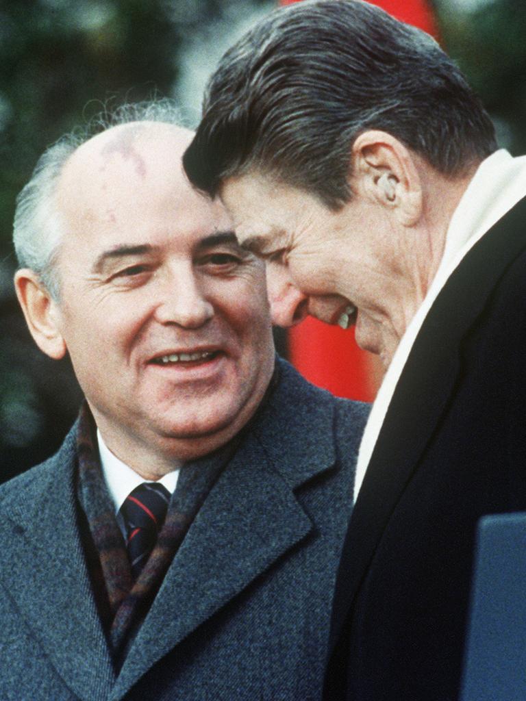 US President Ronald Reagan (L) with Soviet leader Mikhail Gorbachev. Picture: AFP