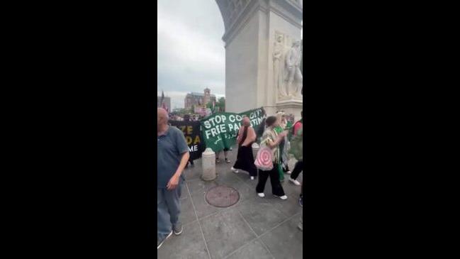 born on the fourth of july protest scene