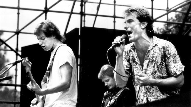 Australian Crawl performing in 1983.