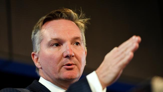 CANBERRA, AUSTRALIA - APRIL 10: Opposition treasurer Chris Bowen delivers his budget reply address at National Press Club on April 10, 2019 in Canberra, Australia. The Morrison governments first budget has delivered a surplus of $7.1bn, the first surplus in 12 years. Treasurer Josh Frydenberg has focused on tax cuts for middle income earners and 100 billion to be spent on infrastructure as well as increased spending on health, mental health, aged care and skills. (Photo by Tracey Nearmy/Getty Images)