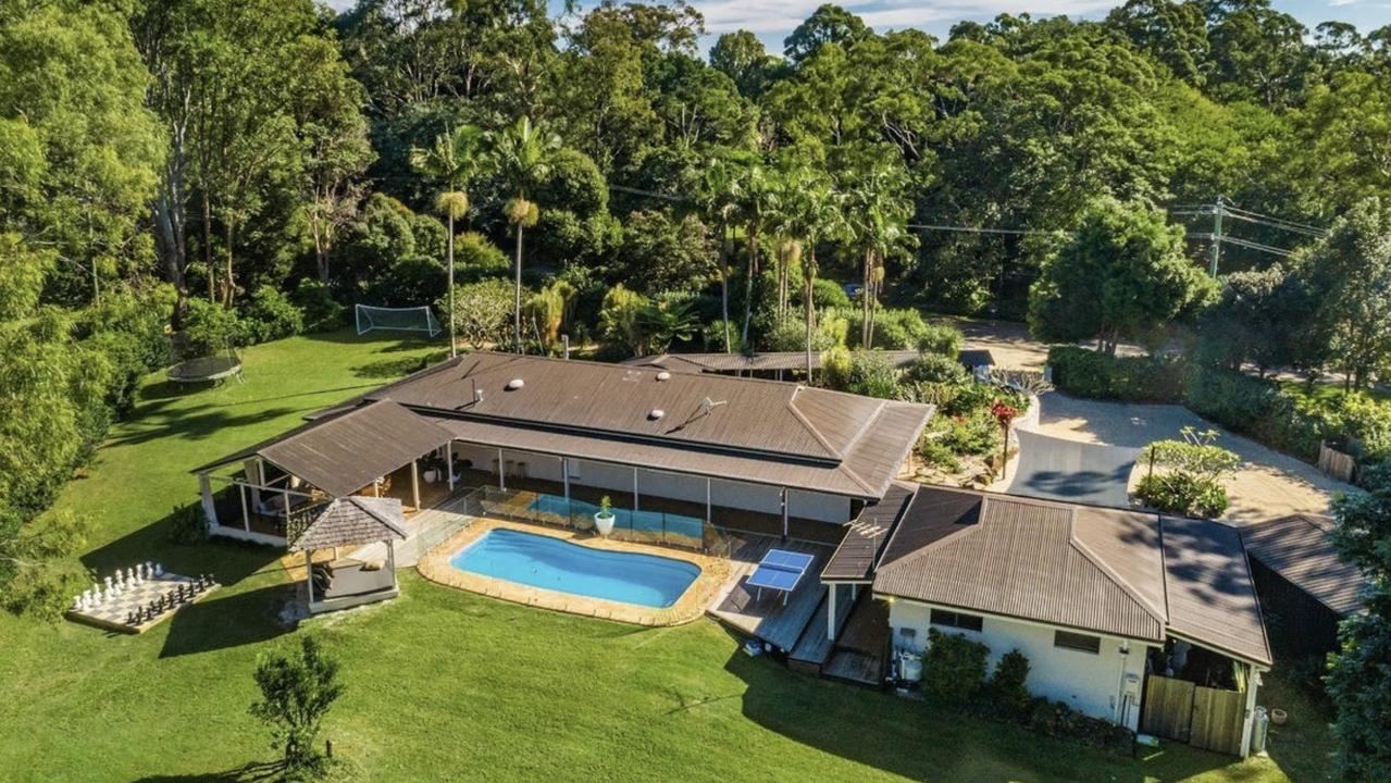 Entertainer Natalie Bassingthwaighte and her former husband Cameron McGlinchy have sold their Ewingsdale property. Picture: www.realestate.com.au