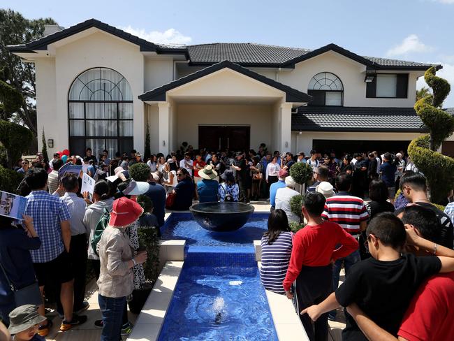 The turnout for the auction of 82 The Avenue, Sunnybank Hills, in September included a large contingent of Asian home hunters. Picture: Tara Croser