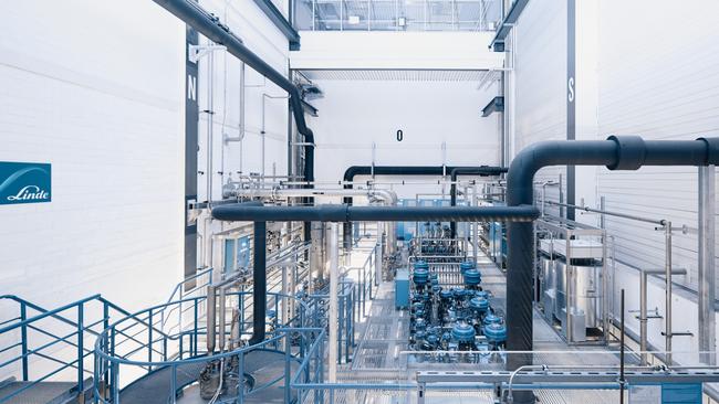 Linde Engineering’s large scale cryogenic cooling plant, above. Picture: PsiQuantum