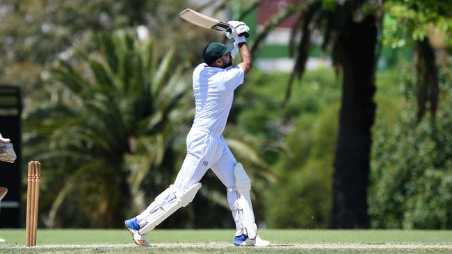 Sunny Taggar in action for Craigieburn.