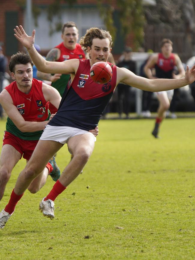 Mitch Smith in action for Mt Eliza.