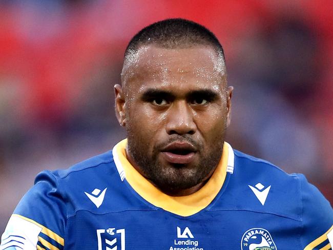 SYDNEY, AUSTRALIA - FEBRUARY 27: Junior Paulo of the Eels warms up prior to the NRL Trial Match between the Penrith Panthers and the Parramatta Eels at Panthers Stadium on February 27, 2021 in Sydney, Australia. (Photo by Brendon Thorne/Getty Images)