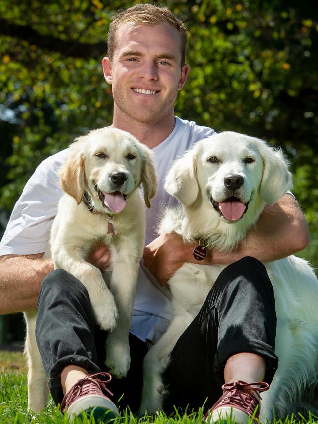 Hawthorn’s Tom Mitchell with Macy and Nala. Picture: Jay Town