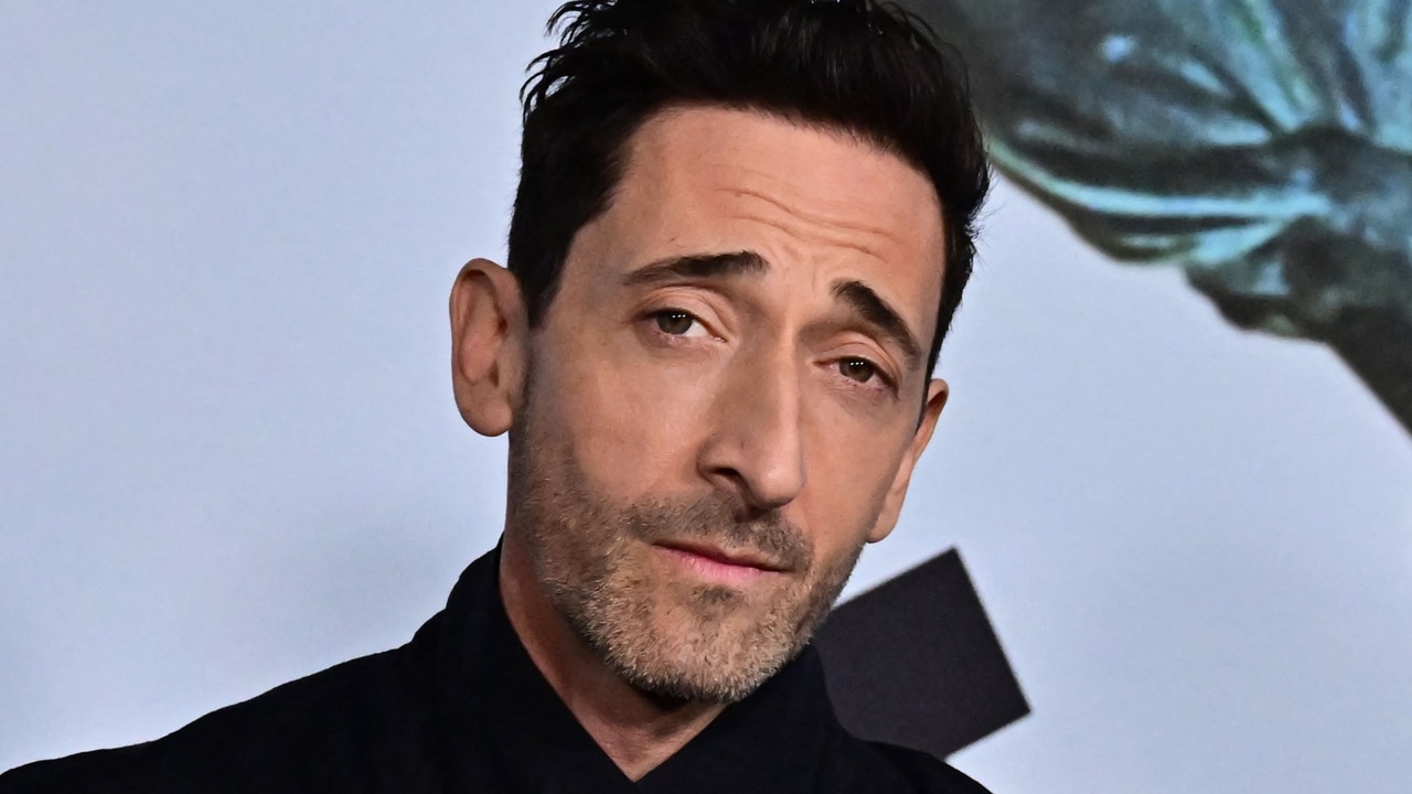 Adrien Brody fights back tears as he thanks Los Angeles firefighters during acceptance speech