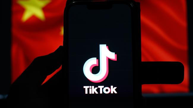 A growing number of governments are banning employees from using the TikTok app. Picture: Tim Pascoe