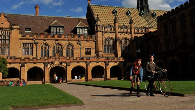 The report also said Chinese student income accounted for nearly 30 per cent of University of Sydney and UNSW income. Picture: Paul Miller