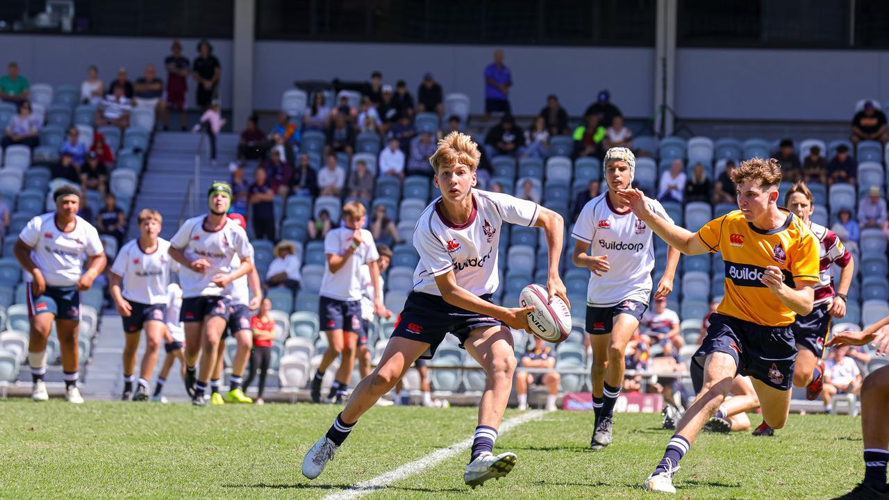 Buildcorp Emerging Reds Cup day one action between South East Queensland's Under-15s and Brisbane White Under-15s. Picture credit: QRU Media/ Erick Lucero.