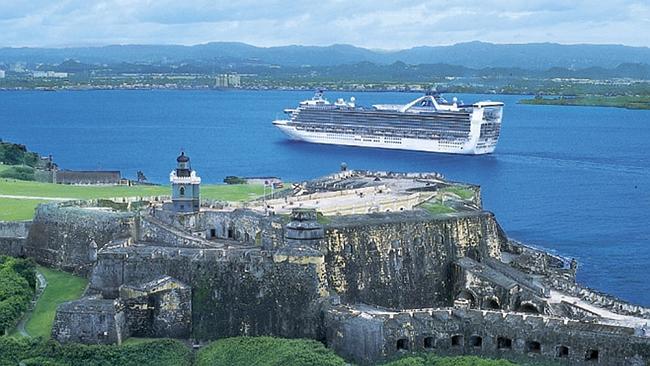  Cruise ship Caribbean Princess in San Juan, Puerto Rico. 